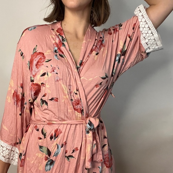 Pinkblush Super Soft Pink Robe - Picture 4 of 10